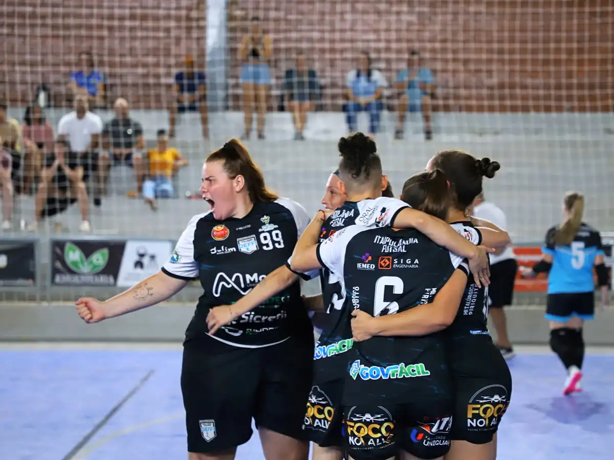Itaipulândia vence Santa Terezinha de Itaipu nos pênaltis e avança à final do 31º Regionalito de Missal