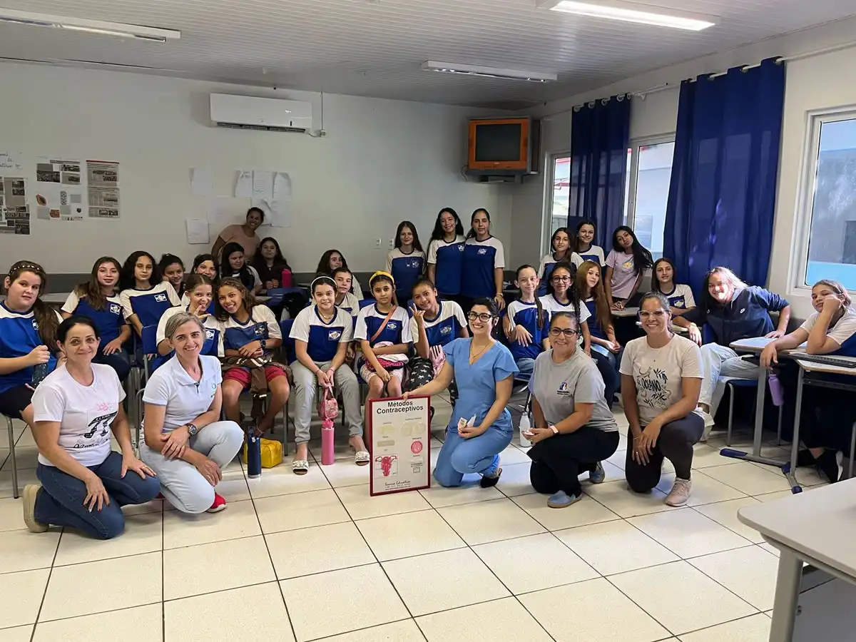 Palestra sobre Saúde Reprodutiva na Adolescência: O que os Jovens Precisam Saber