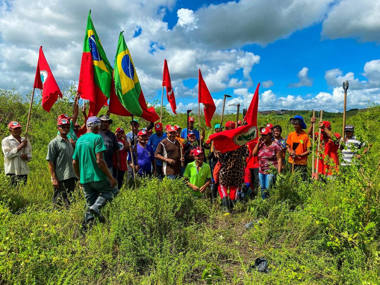 MST invade fazenda no Paraná e Sistema Faep aciona polícia